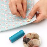 materiel pour retouche vetement fil aiguille bouton dentelle noeud haut de france